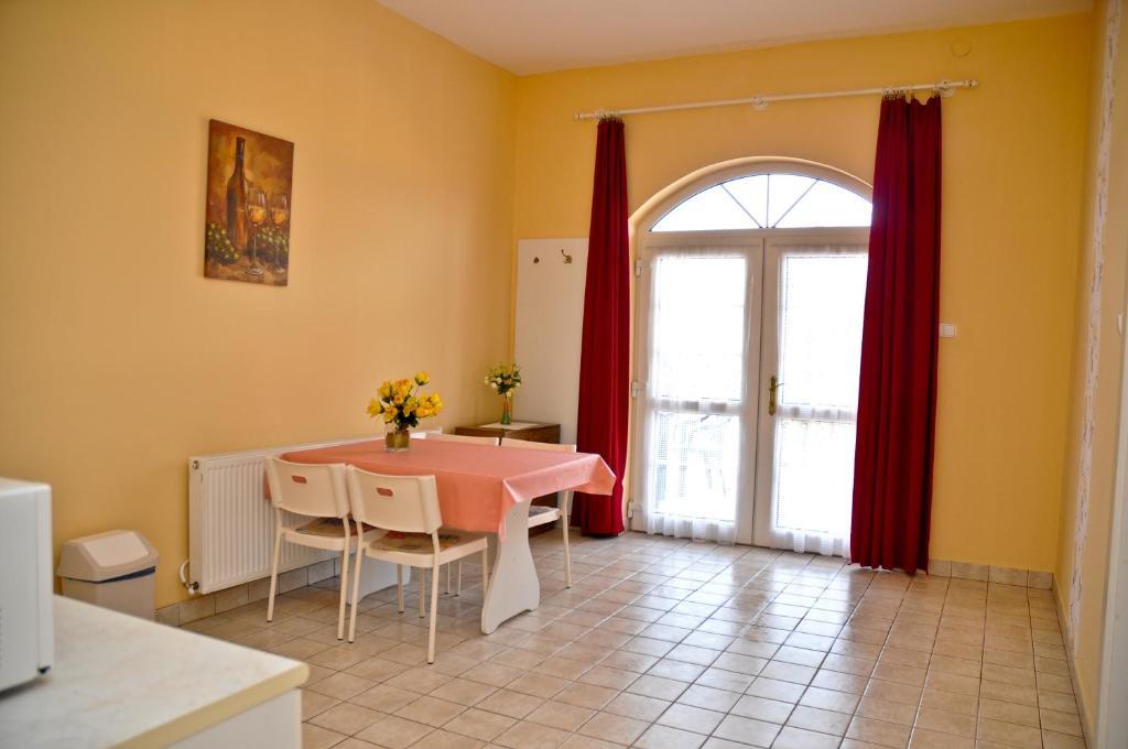Kastely Panzio Ii. Hotel Hajdúszoboszló Habitación foto