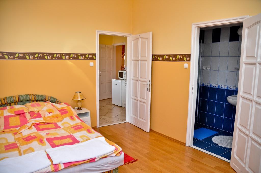 Kastely Panzio Ii. Hotel Hajdúszoboszló Habitación foto