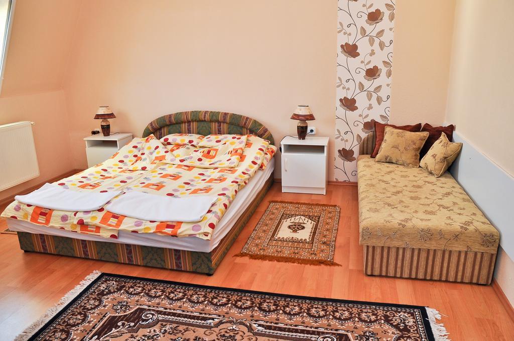 Kastely Panzio Ii. Hotel Hajdúszoboszló Habitación foto