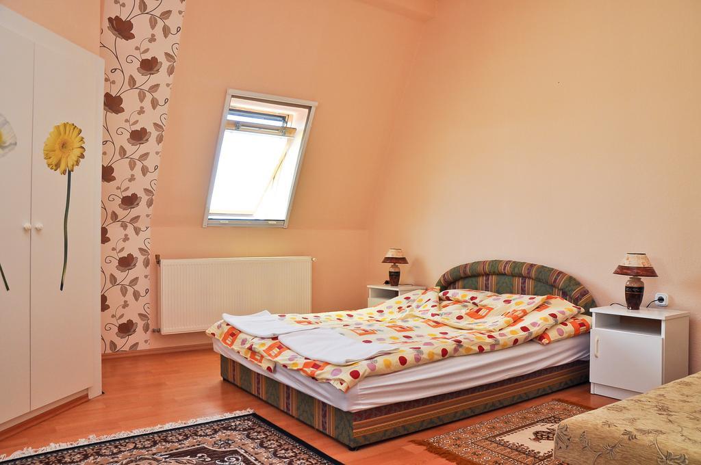 Kastely Panzio Ii. Hotel Hajdúszoboszló Habitación foto